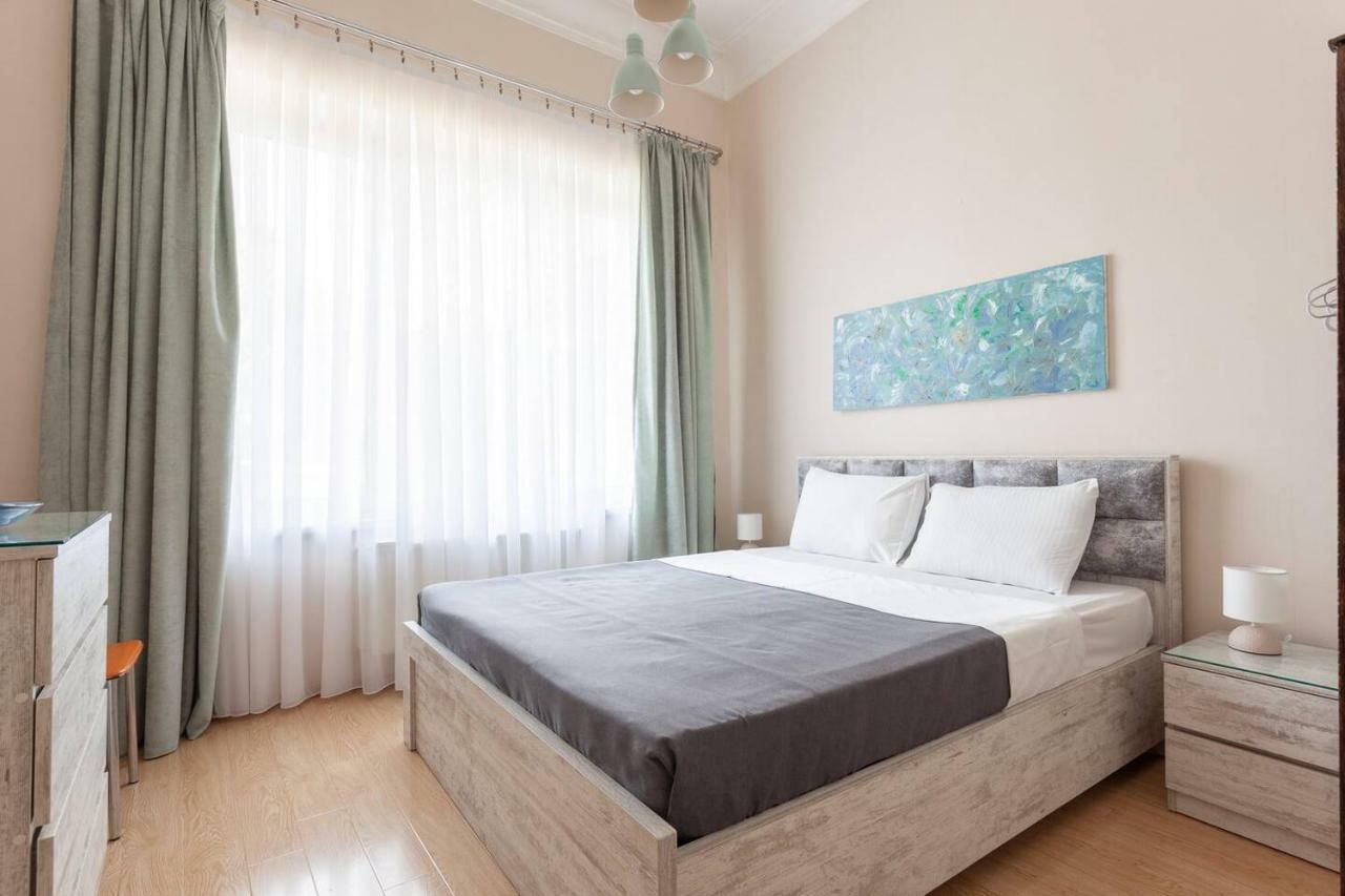 Wehost Apartment On A Colorful Street 트빌리시 외부 사진